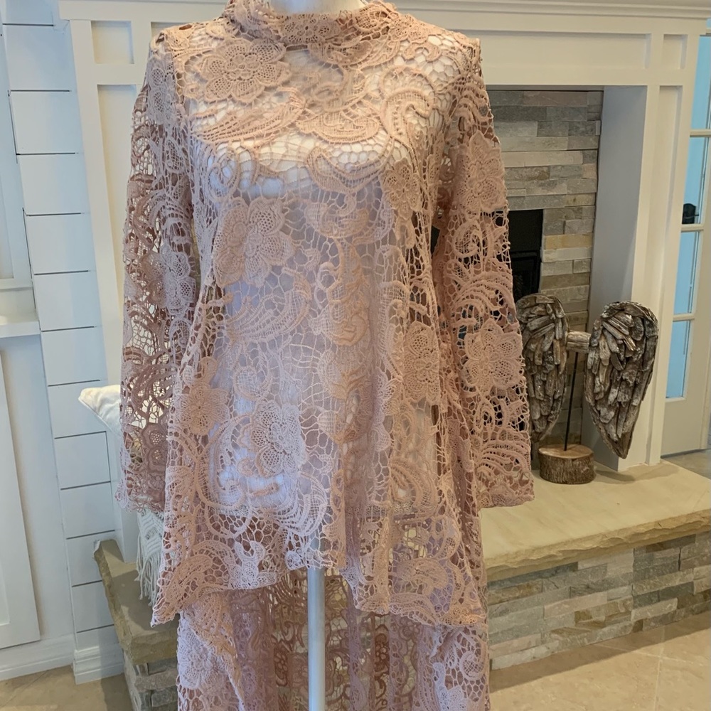 Women’s top beige Lace insert, size 10, formal vintage Dress.